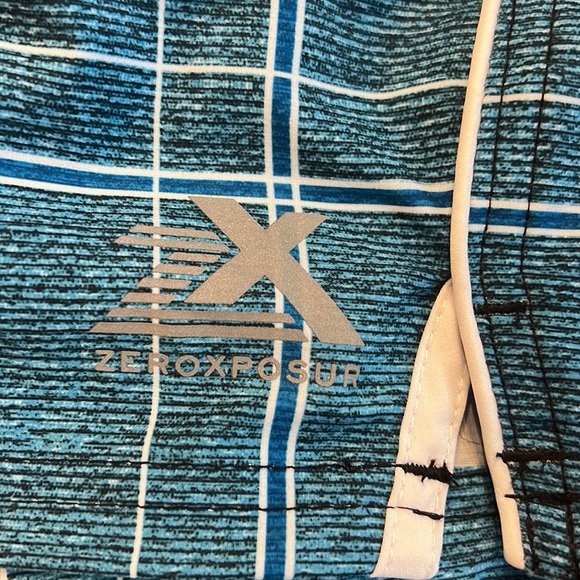 Brand new men’s swim trunks - Picture 3 of 4